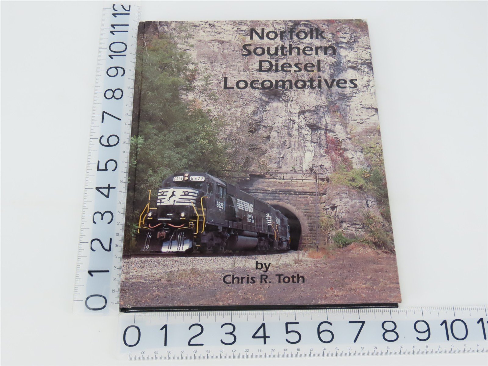 Norfolk Southern Diesel Locomotives by Chris R. Toth ©1995 HC Book