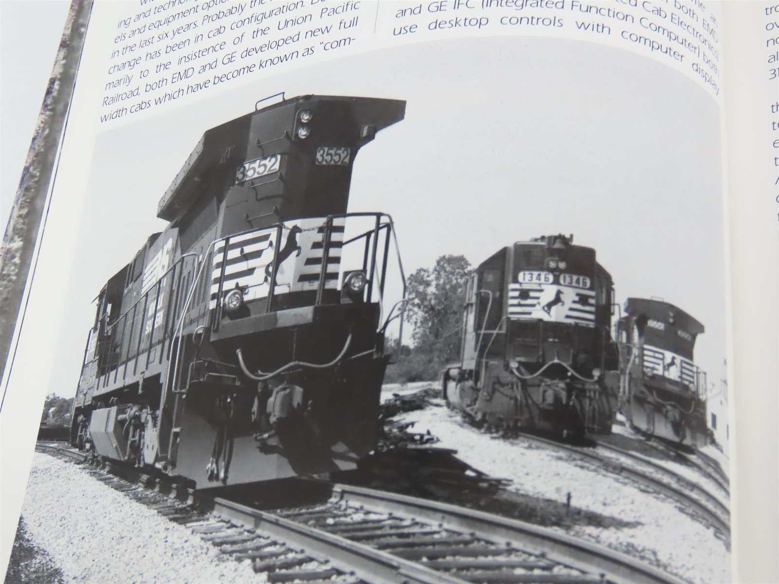 Norfolk Southern Diesel Locomotives by Chris R. Toth ©1995 HC Book