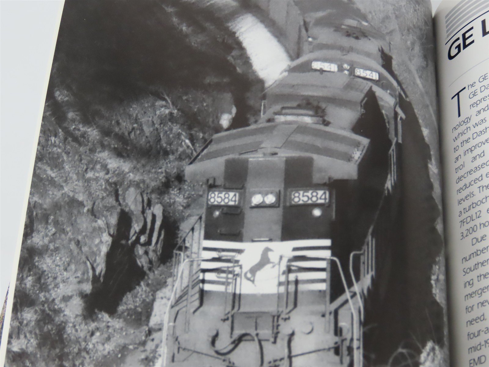 Norfolk Southern Diesel Locomotives by Chris R. Toth ©1995 HC Book