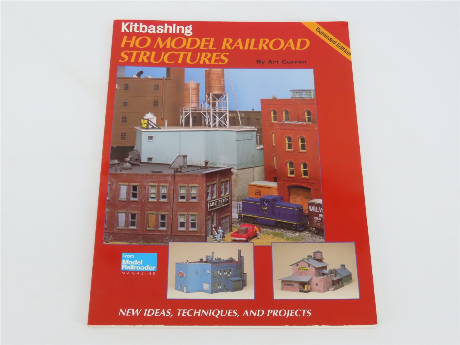 Kitbashing HO Model Railroad Structures by Art Curren ©1994 SC Book