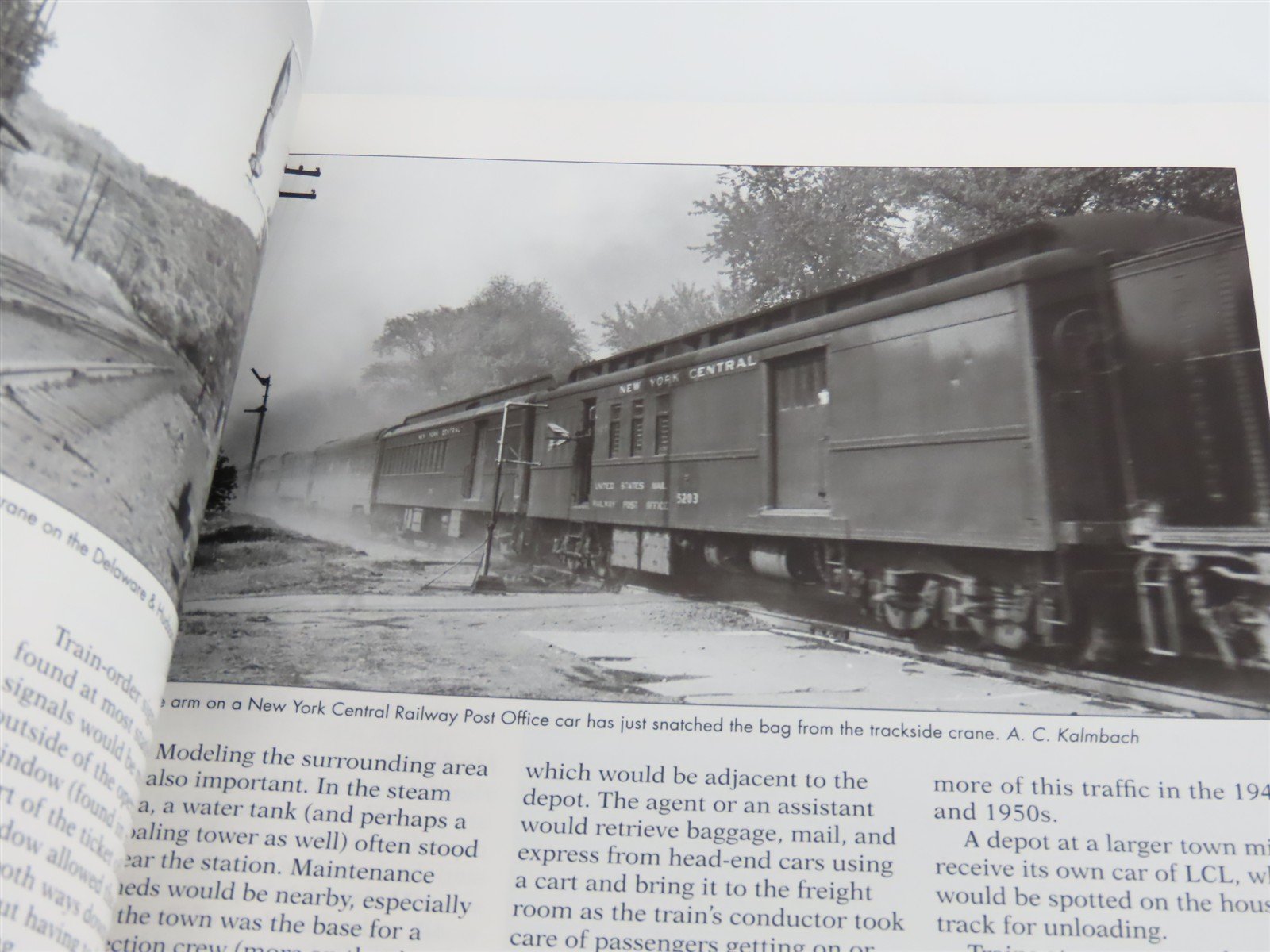 Model Railroader Books: Guide To Trackside Structures by Jeff Wilson ©2011 SC Bk