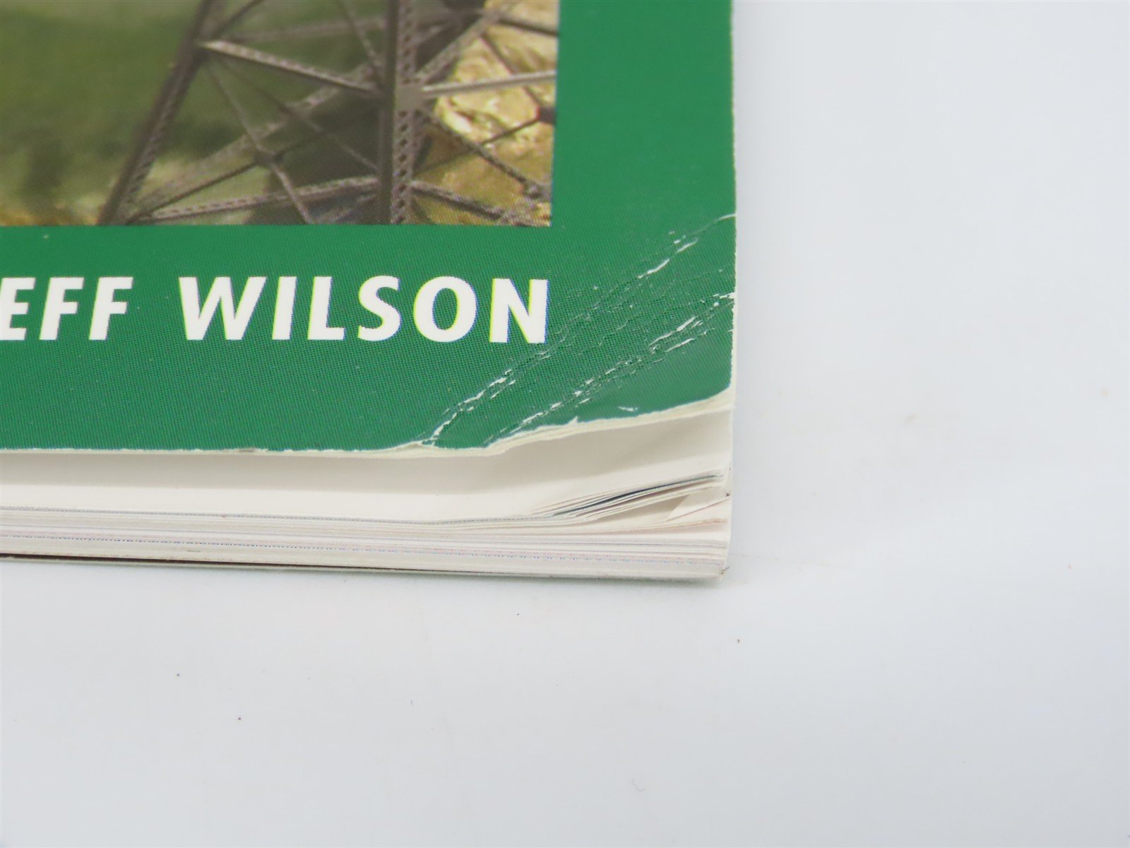 Model Railroader Books: Guide To Bridges, Trestles & Tunnels by Jeff Wilson SC