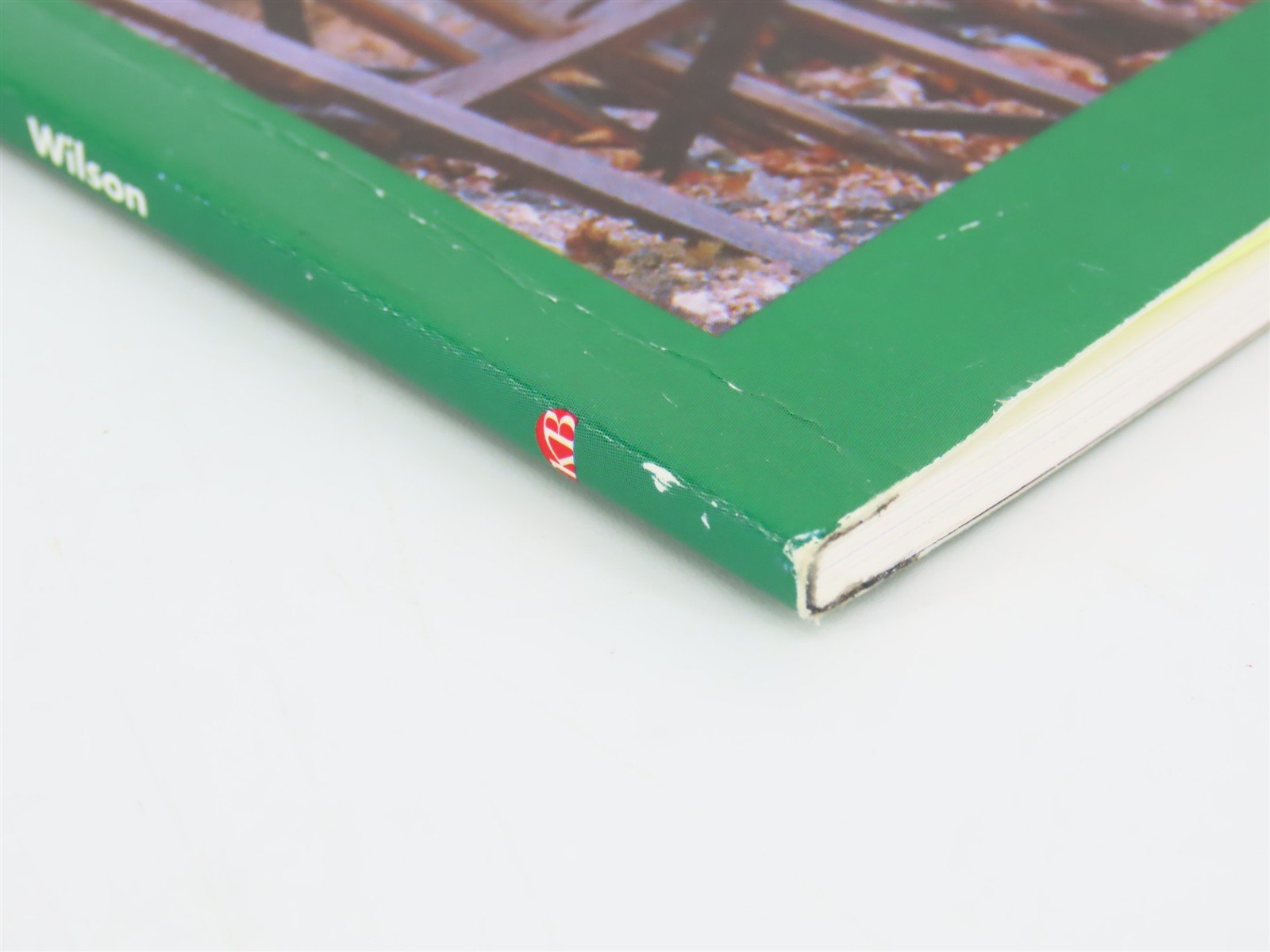 Model Railroader Books: Guide To Bridges, Trestles & Tunnels by Jeff Wilson SC