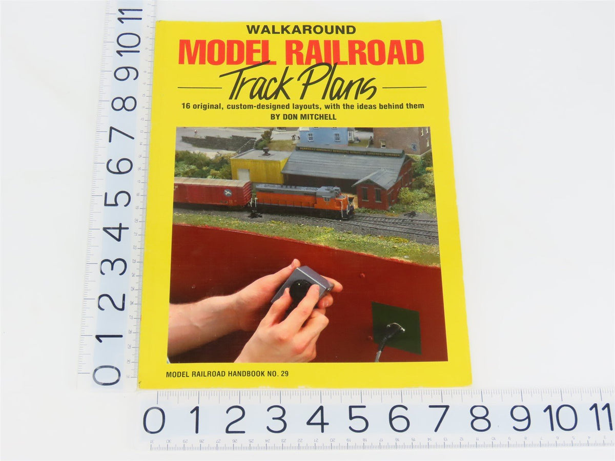 Model Railroad Handbook No. 29 Walkaround Model Railroad Track Plans by Mitchell