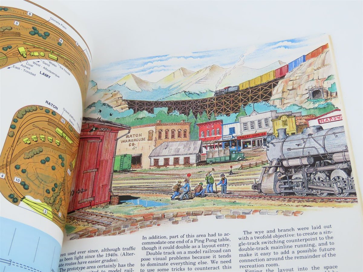 Model Railroad Handbook No. 29 Walkaround Model Railroad Track Plans by Mitchell