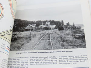 Model Railroad Handbook No. 29 Walkaround Model Railroad Track Plans by Mitchell