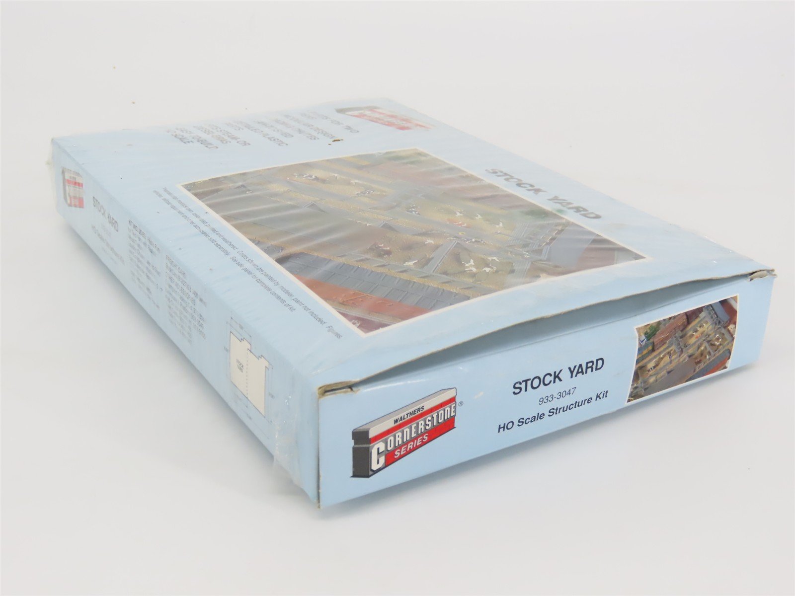 HO Scale Walthers Cornerstone 933-3047 Stock Yard Kit