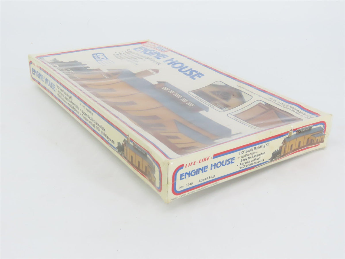 HO 1/87 Scale Life-Like Kit #1345 Engine House - SEALED