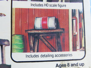 HO 1/87 Scale Life-Like Kit #1338 Shanty W/ Water Tank & Windmill - SEALED