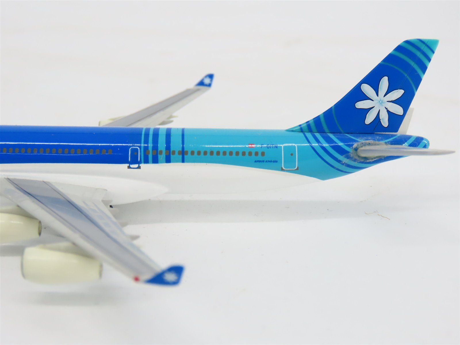 1:400 Scale Herpa Wings Die-Cast Air Tahiti Nui Airbus A340-200 F-OITN