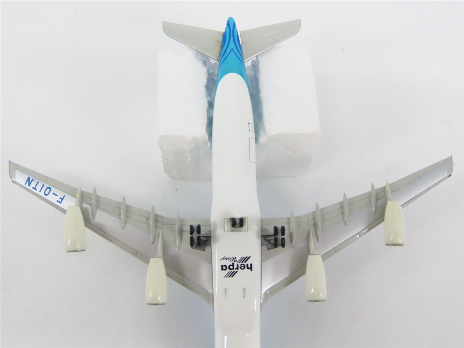 1:400 Scale Herpa Wings Die-Cast Air Tahiti Nui Airbus A340-200 F-OITN