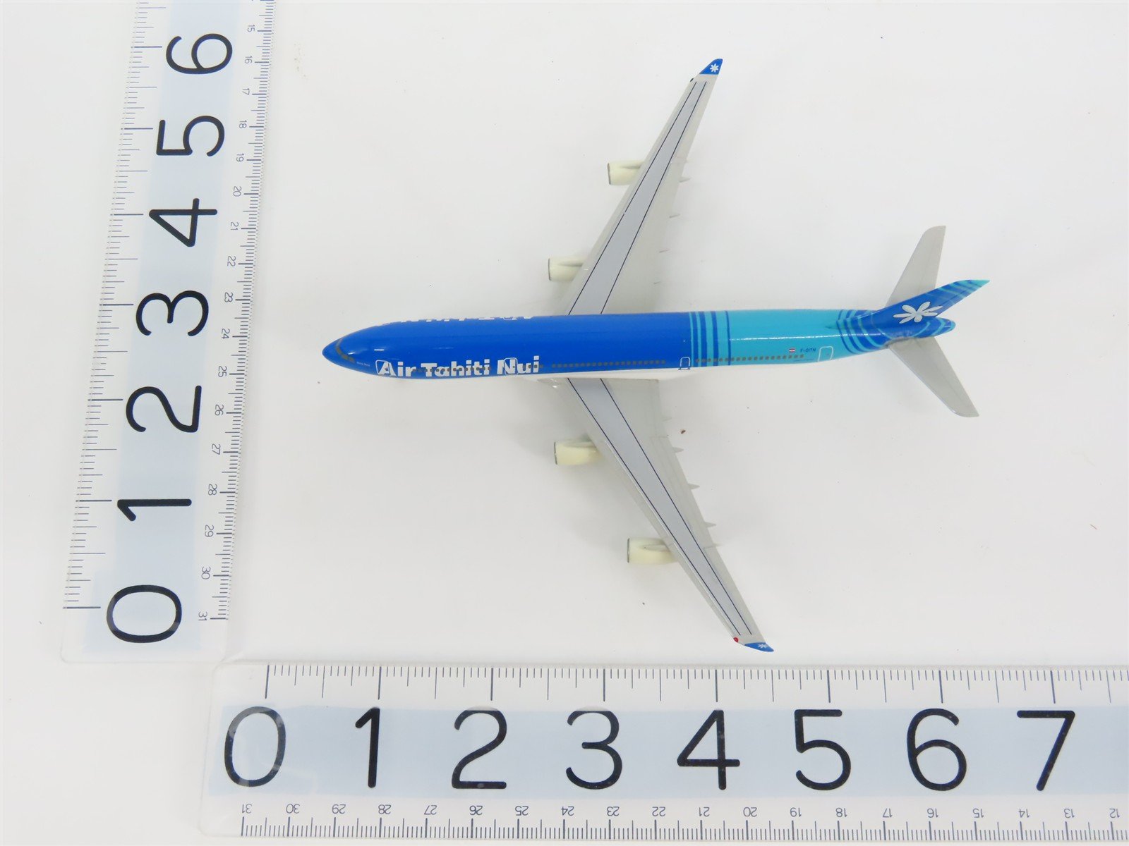 1:400 Scale Herpa Wings Die-Cast Air Tahiti Nui Airbus A340-200 F-OITN