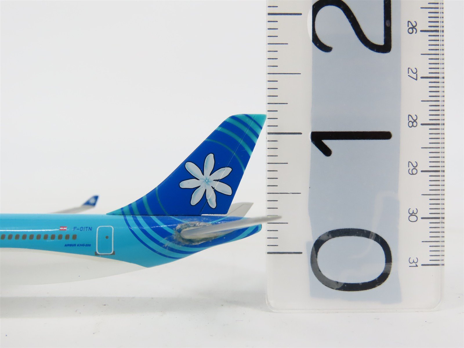 1:400 Scale Herpa Wings Die-Cast Air Tahiti Nui Airbus A340-200 F-OITN