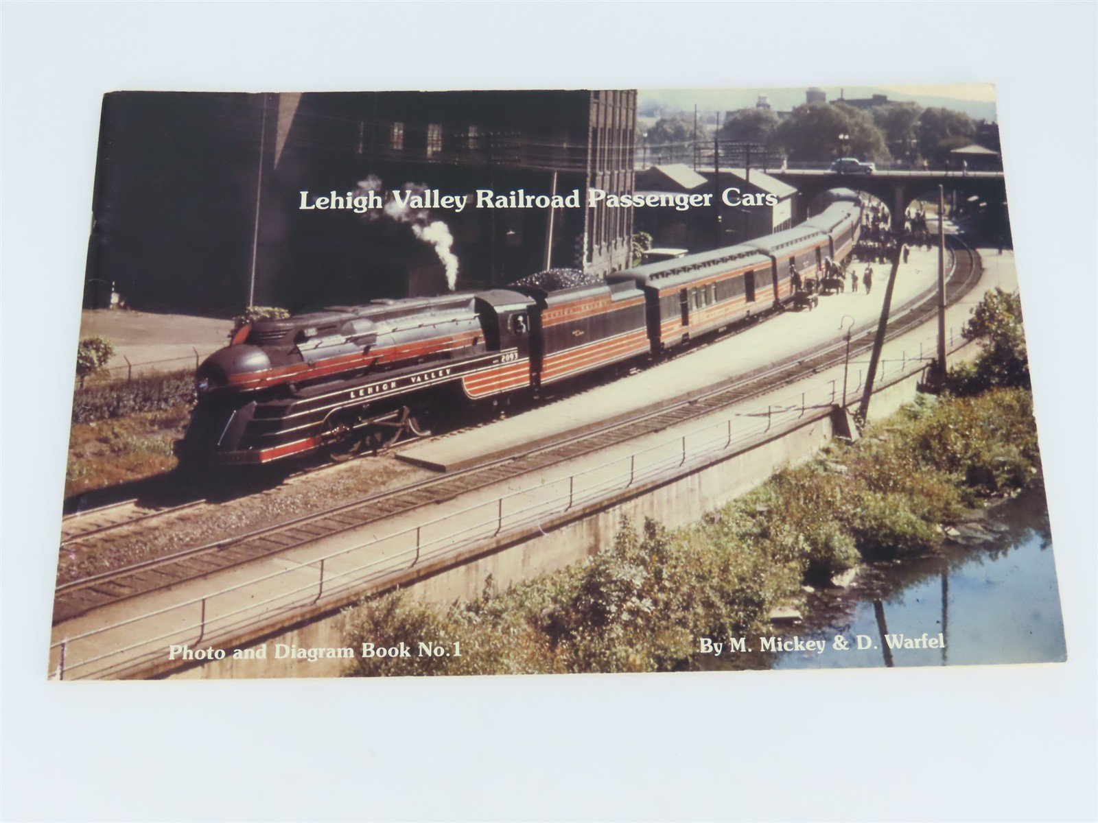 Lehigh Valley Railroad Passenger Cars Photo & Diagram Book No. 1 ©1980 SC Book