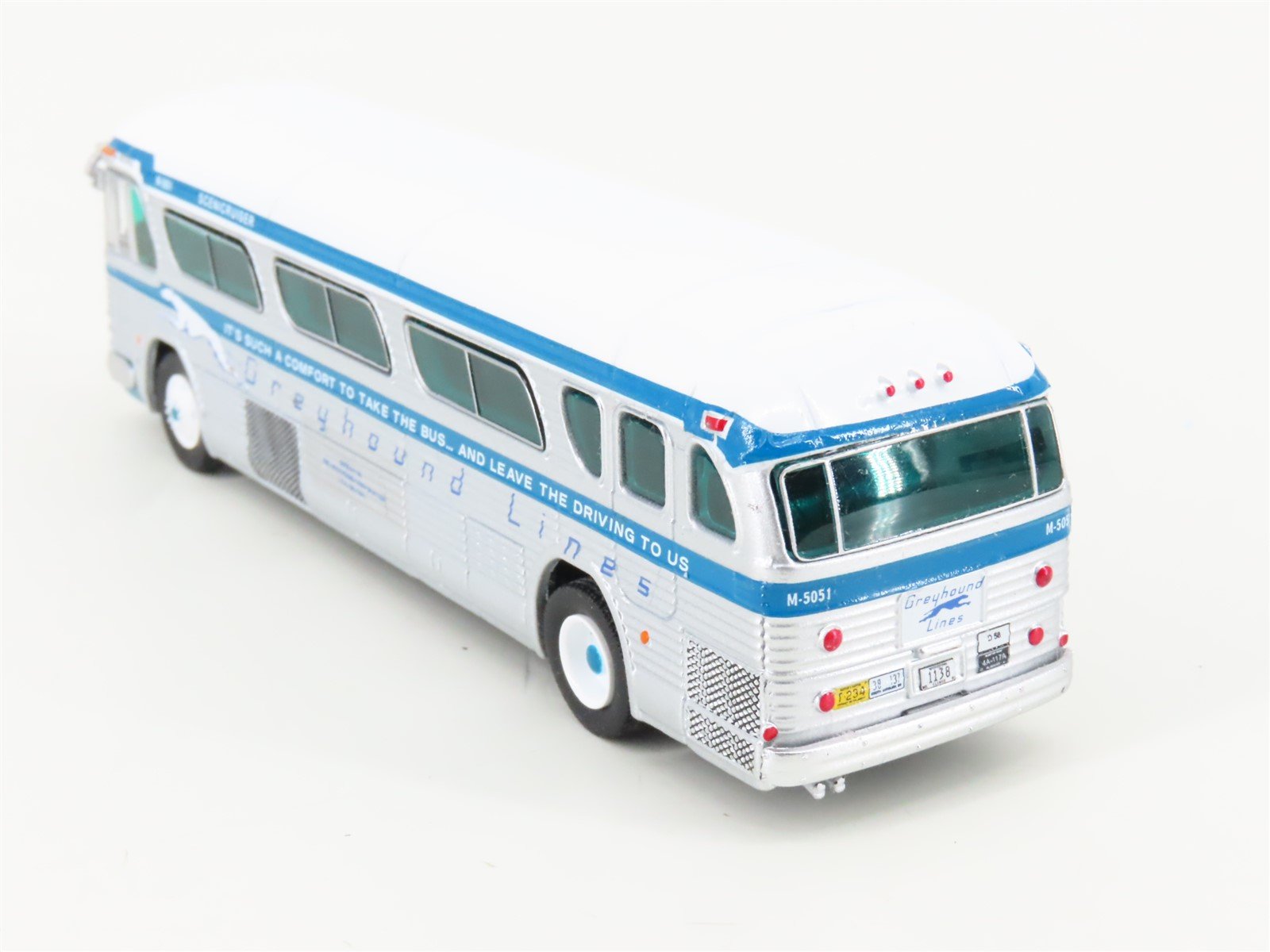 1:87 Scale Iconic Replica 87-0149 GM PD4104 Greyhound Motorcoach 1959