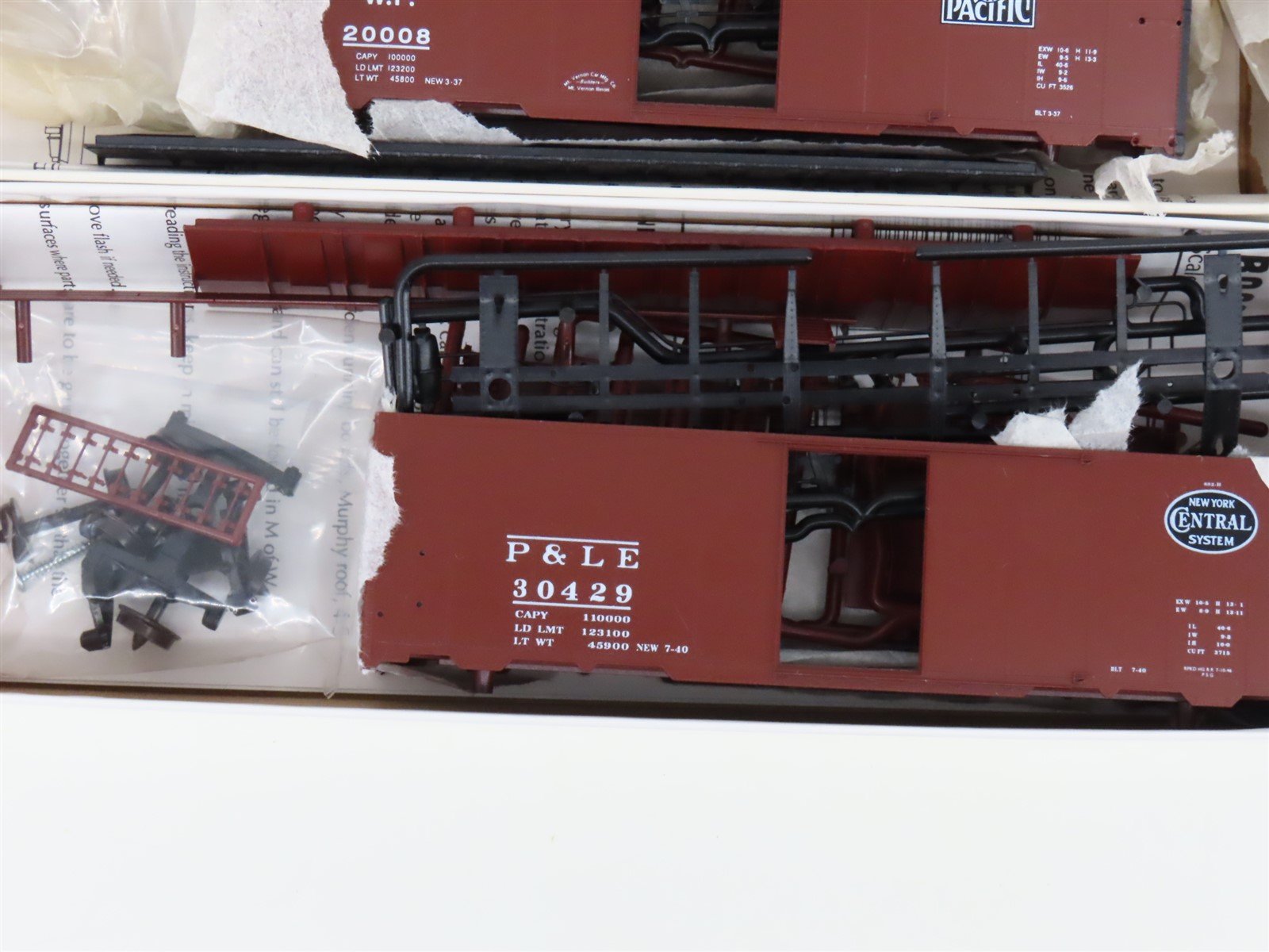 LOT of 5 HO Scale Red Caboose Kits NYC/P&LE/WP/SP&S/NW Box Cars