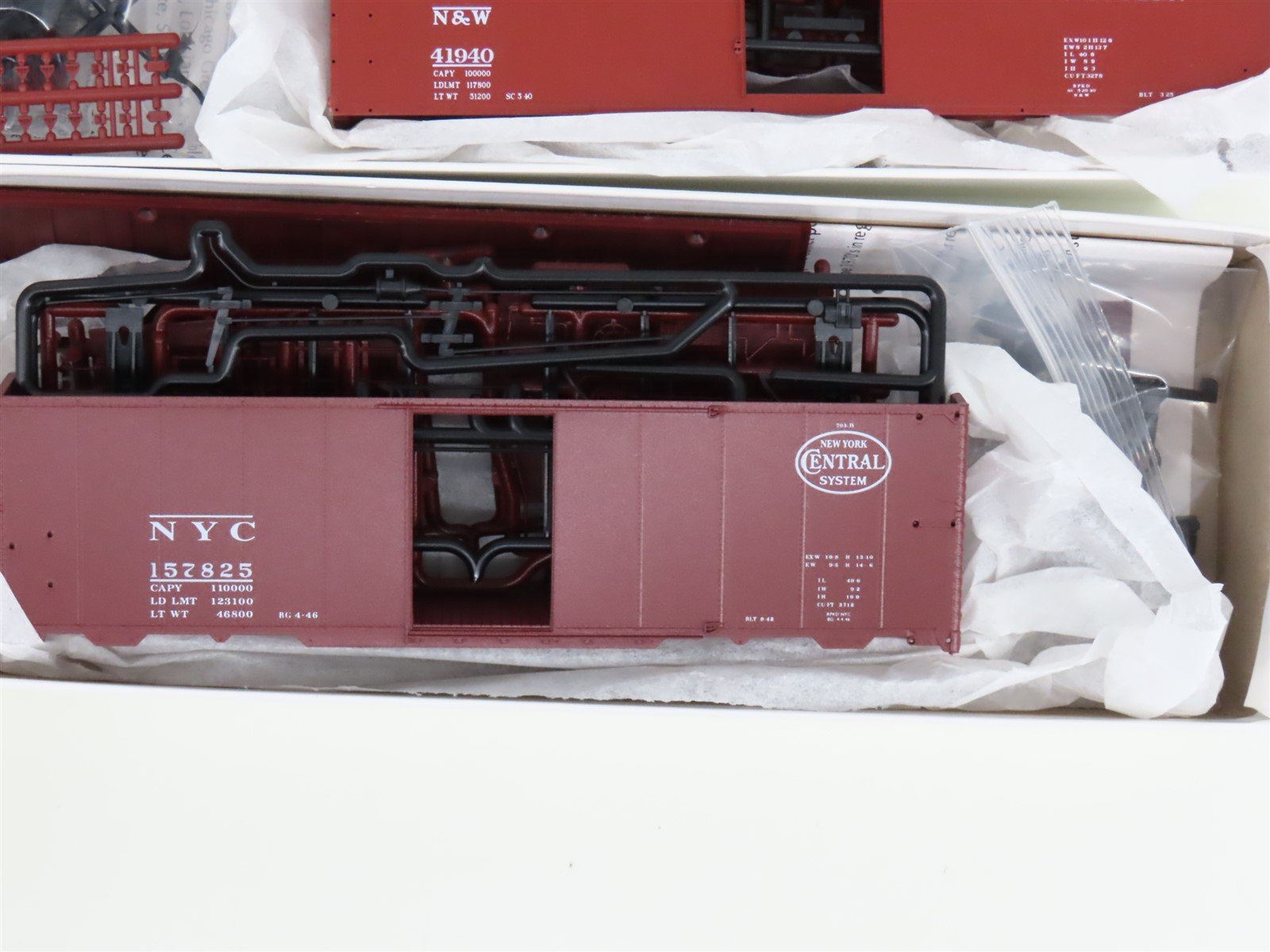 LOT of 5 HO Scale Red Caboose Kits NYC/P&LE/WP/SP&S/NW Box Cars