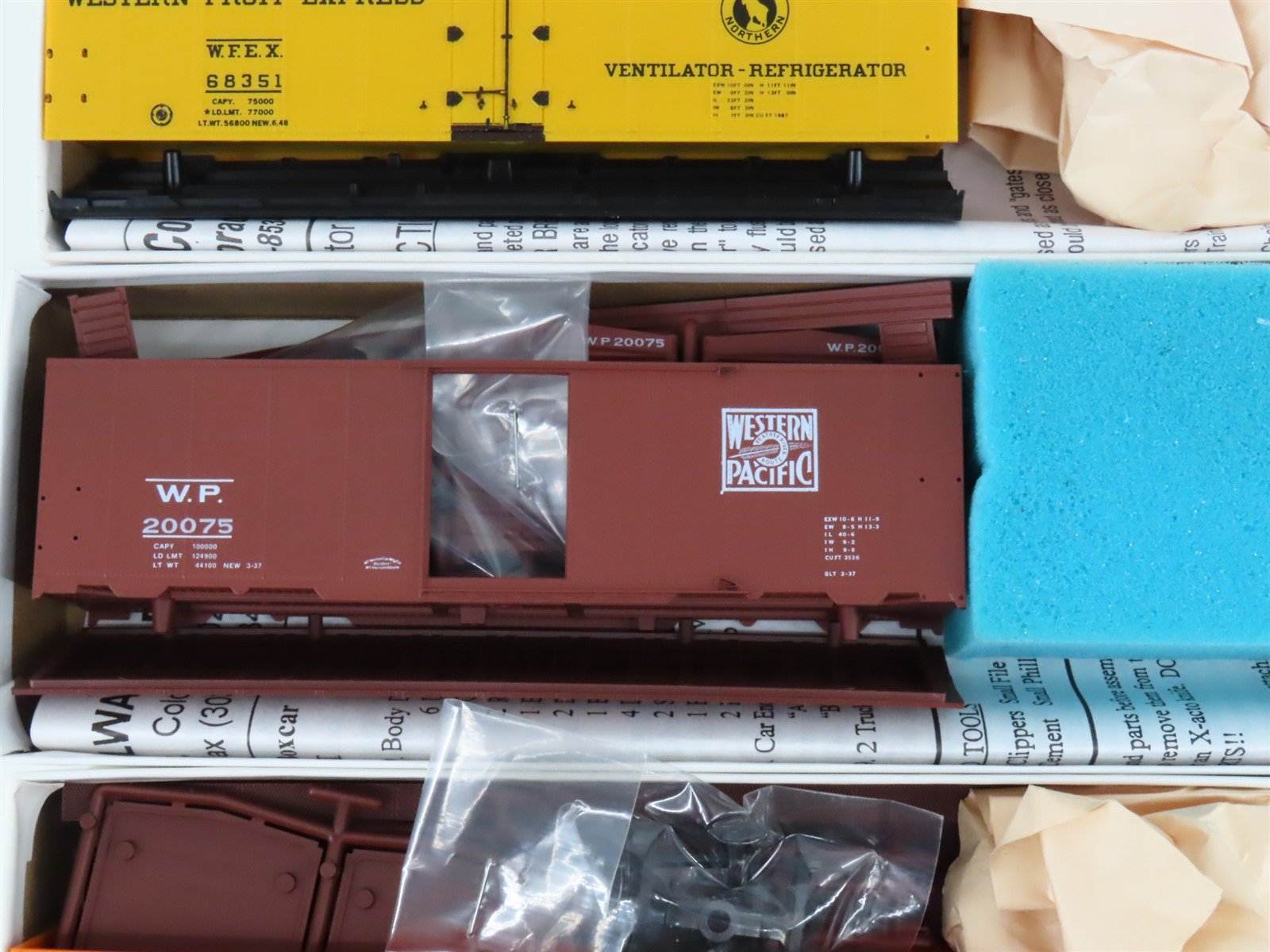 LOT of 11 HO InterMountain Kits WFEX/PFE/GN/WP/MDT/CB&Q/ATSF Box Cars & Reefers