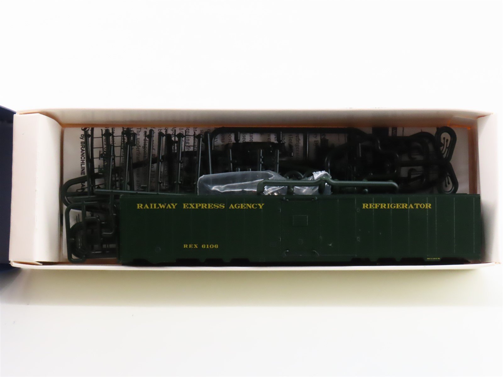 HO Branchline Blueprint Series Kit 2501 REX Railway Express Agency Reefer #6106