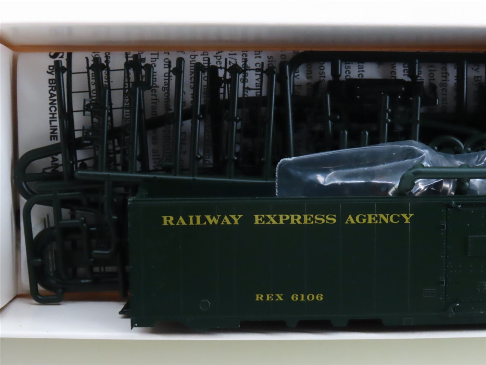 HO Branchline Blueprint Series Kit 2501 REX Railway Express Agency Reefer #6106
