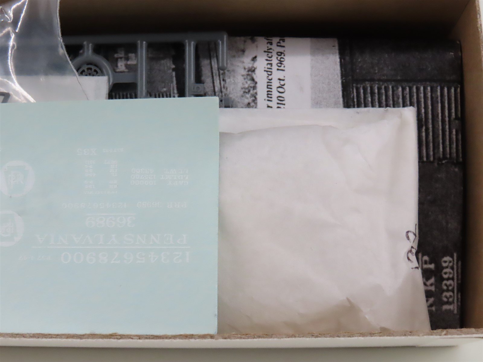 HO Scale Funaro & Camerlengo Kit 6816 PRR Pennsylvania Railroad Box Car
