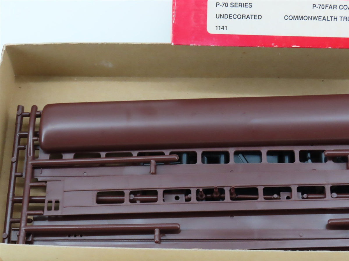HO Scale Eastern Car Works Kit #1141 Undecorated Coach Passenger Car