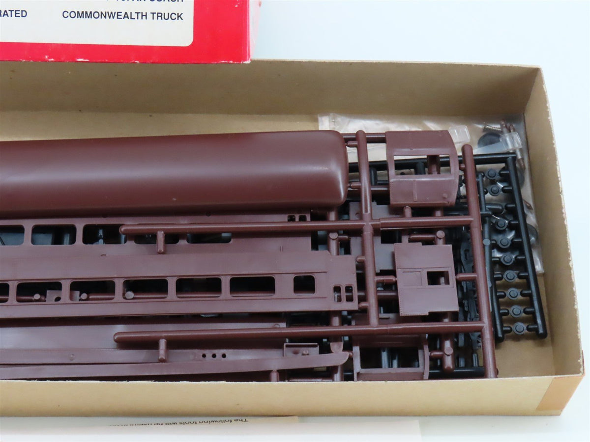 HO Scale Eastern Car Works Kit #1141 Undecorated Coach Passenger Car