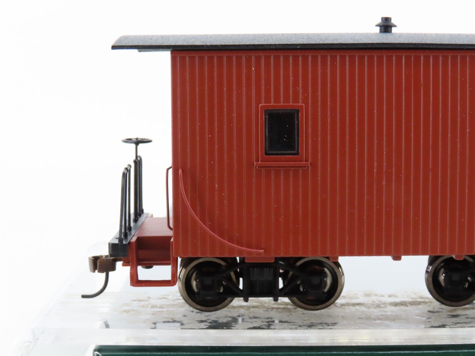 On30 Scale Spectrum 27798 Unlettered Caboose