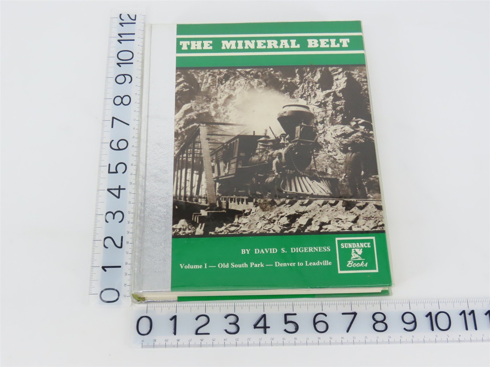 The Mineral Belt Volume I by David S. Digerness ©1979 HC Book