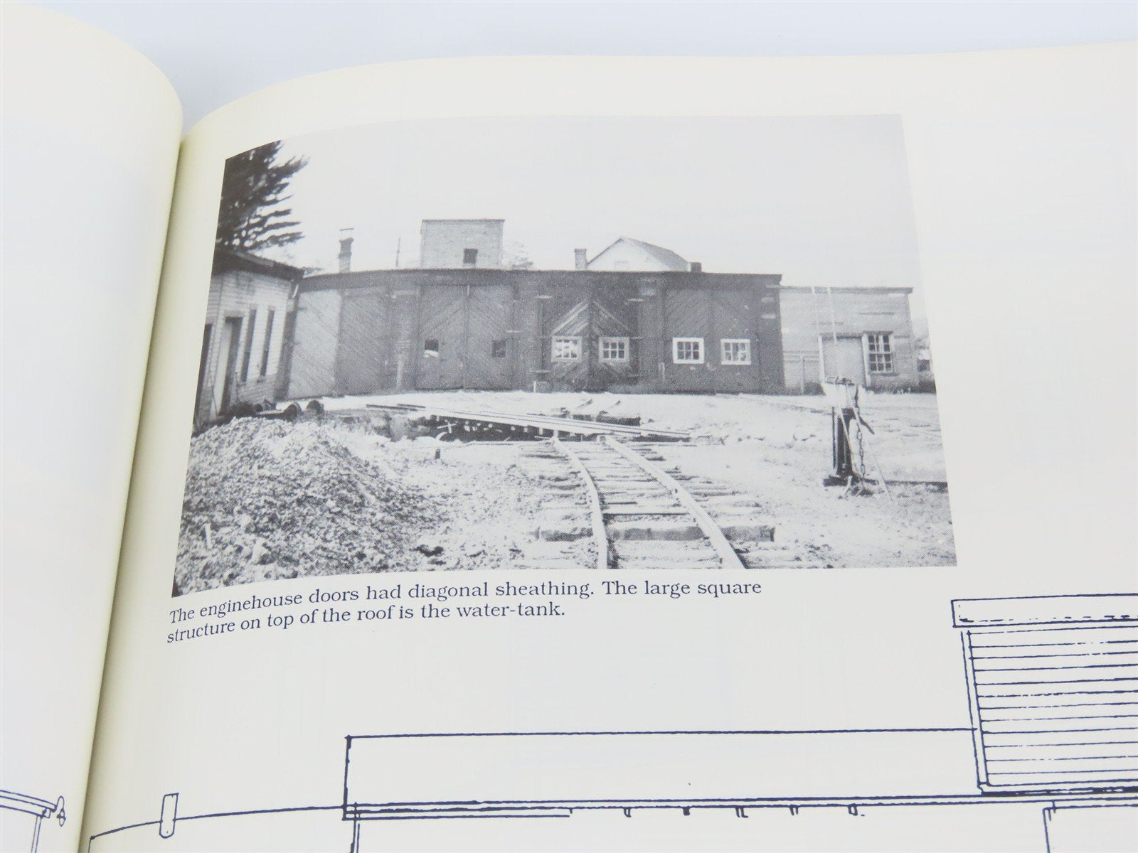 Structures Of The Maine Two-Footers Volume II by Peter S. Barney ©1988 SC Book