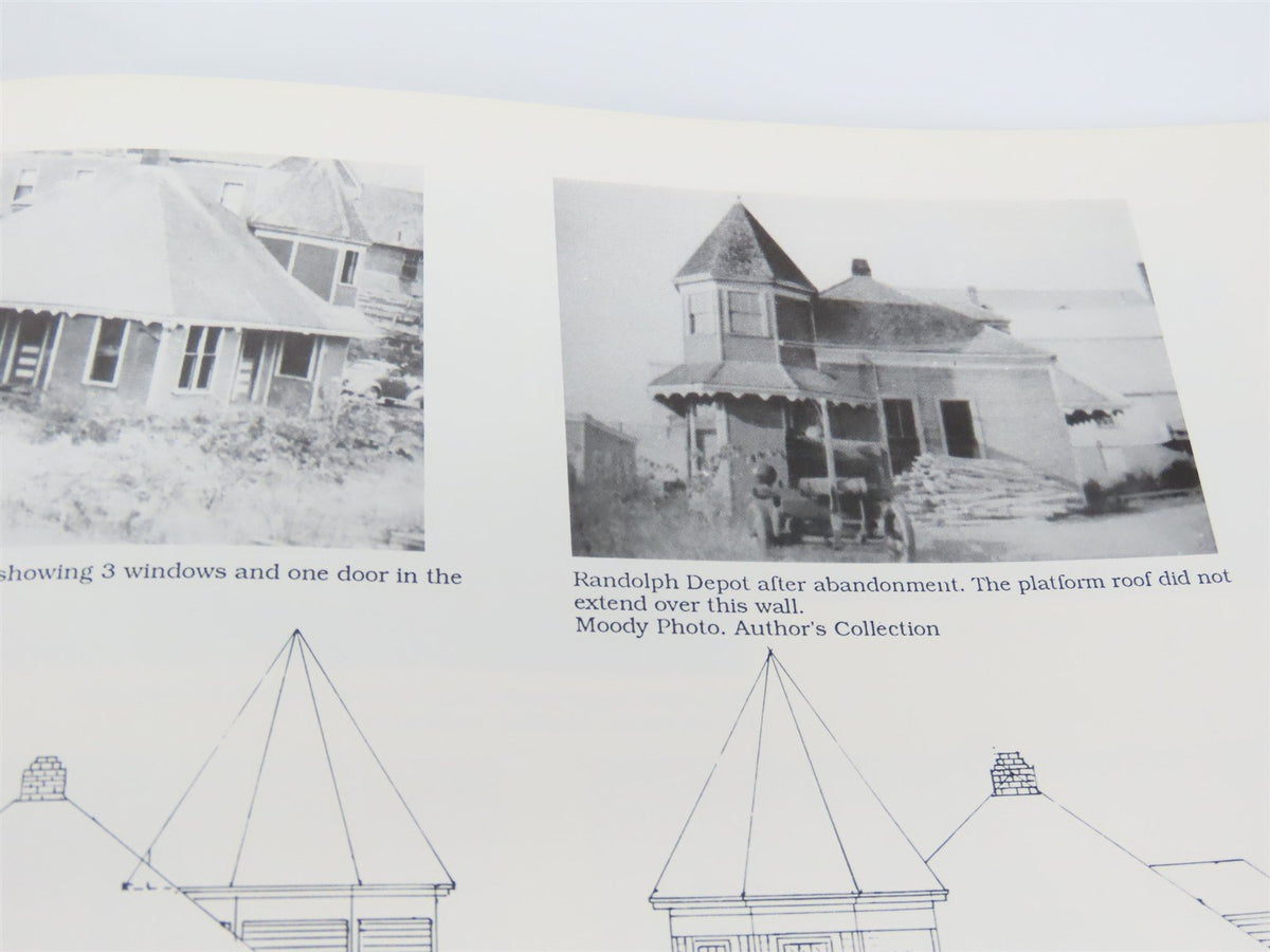 Structures Of The Maine Two-Footers Volume II by Peter S. Barney ©1988 SC Book