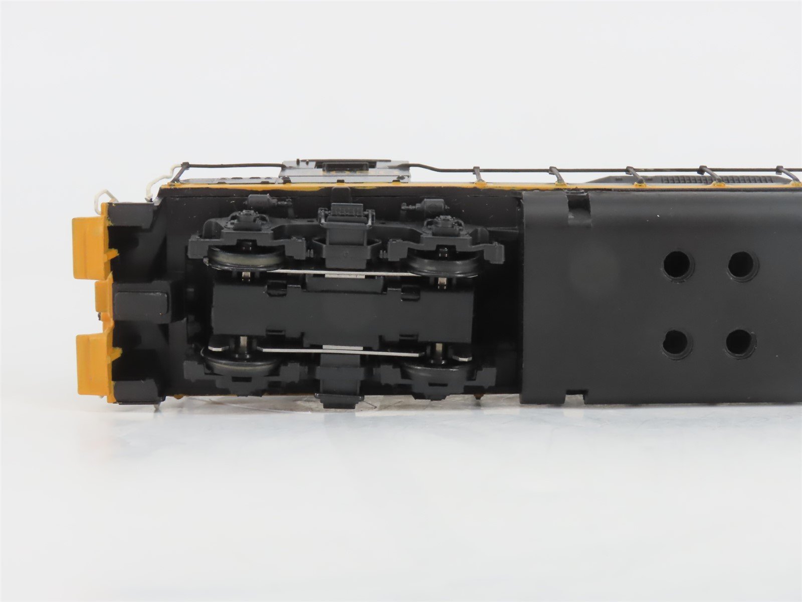 HO Scale Athearn 4200 D&RGW Rio Grande GP35 Diesel #3050 - Custom - Unpowered