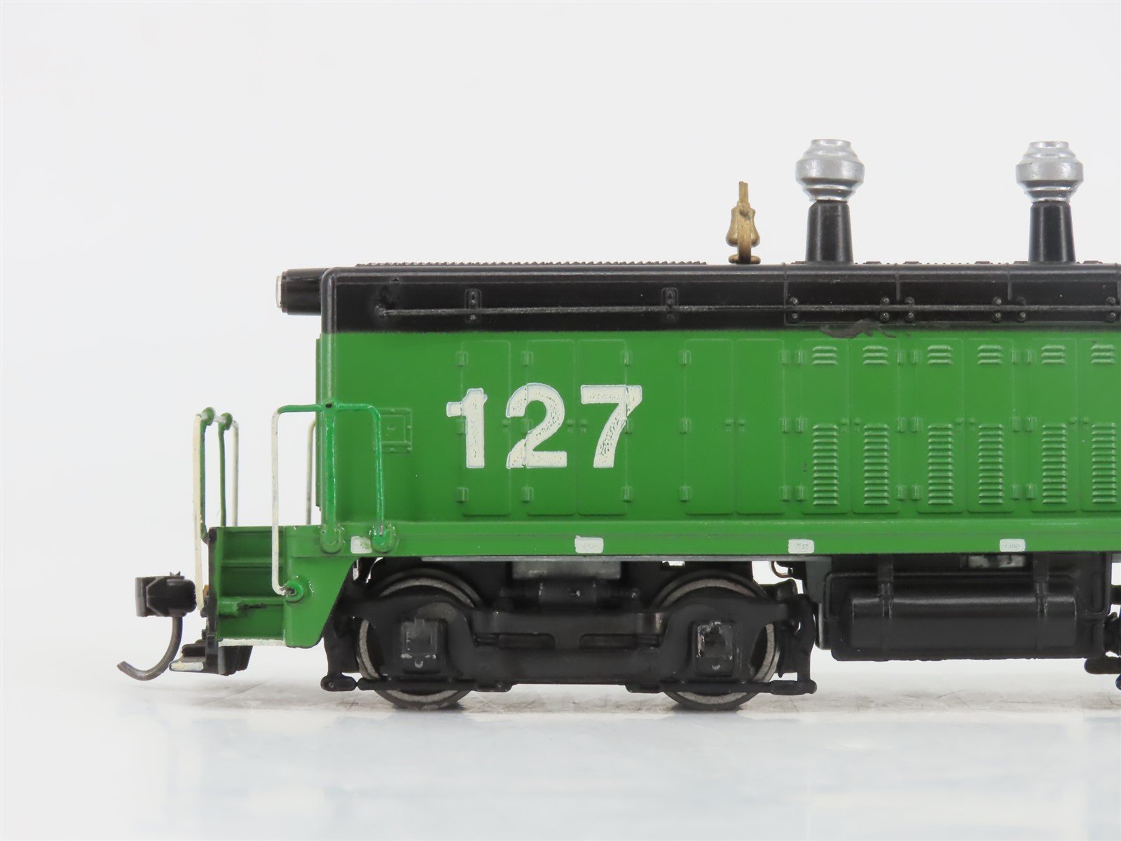HO Scale Athearn 4002/4077 BN Burlington Northern SW1500 Cow & Calf Diesel Set