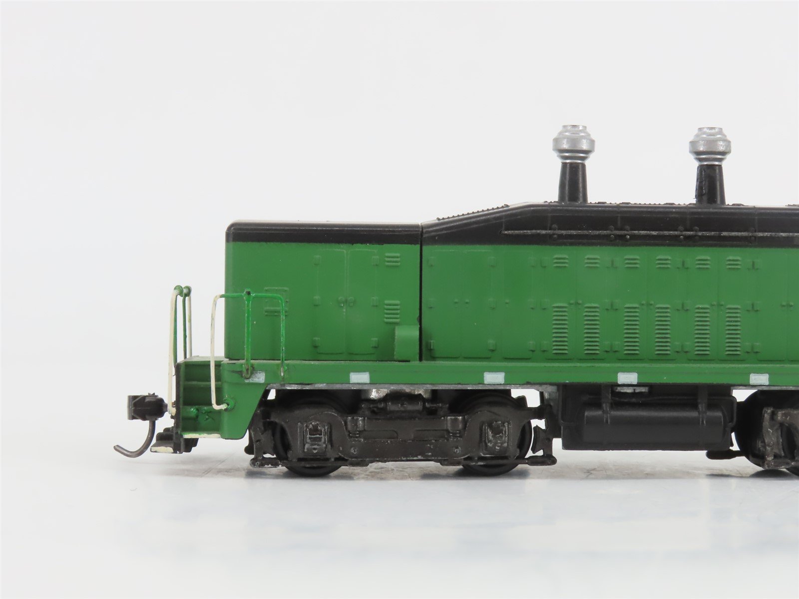HO Scale Athearn 4002/4077 BN Burlington Northern SW1500 Cow & Calf Diesel Set