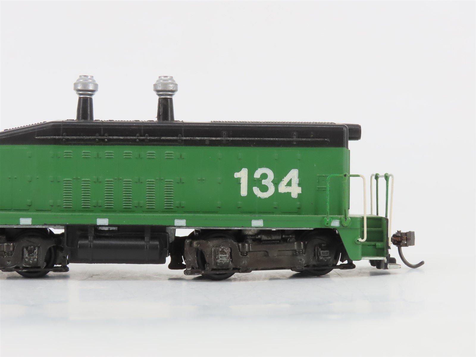 HO Scale Athearn 4002/4077 BN Burlington Northern SW1500 Cow & Calf Diesel Set