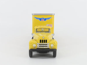 1:34 Scale First Gear #19-1965 Die-Cast UP Union Pacific RF-200 Tractor Trailer