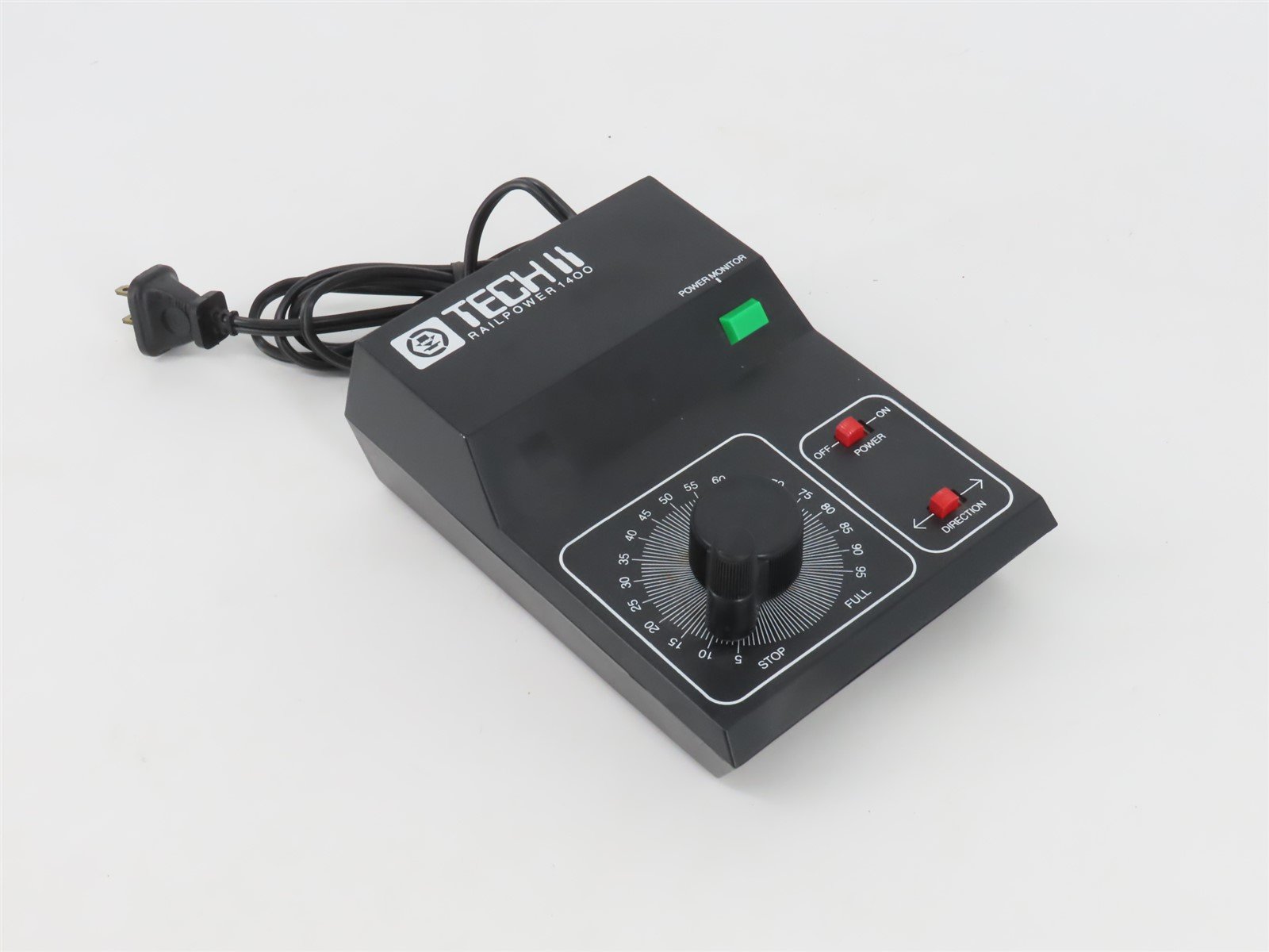 MRC AF100 Tech II Railpower 1400 DC Transformer/Controller