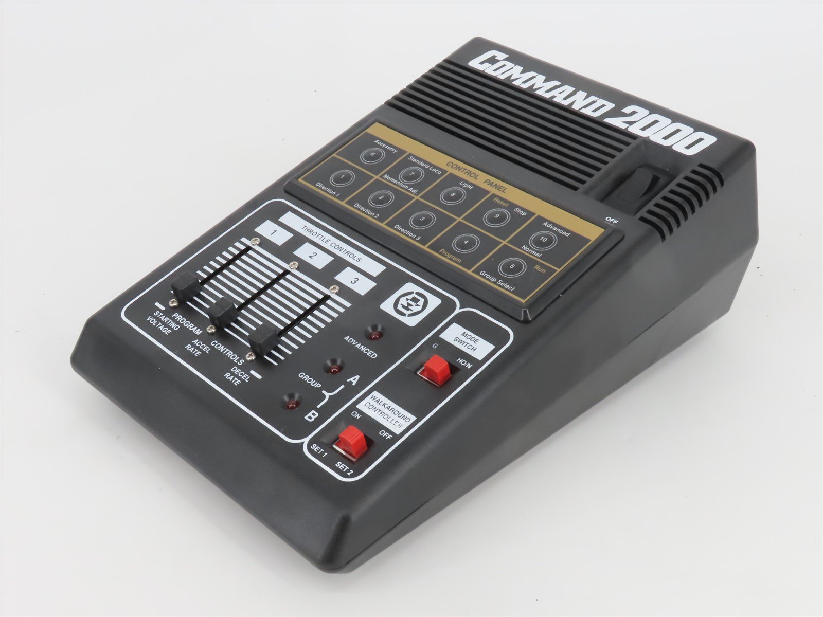 MRC AD090 Command 2000 DCC System