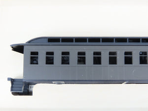 HO Scale Roundhouse Undecorated & UP Pullman Coach, Baggage Passenger Car Kits