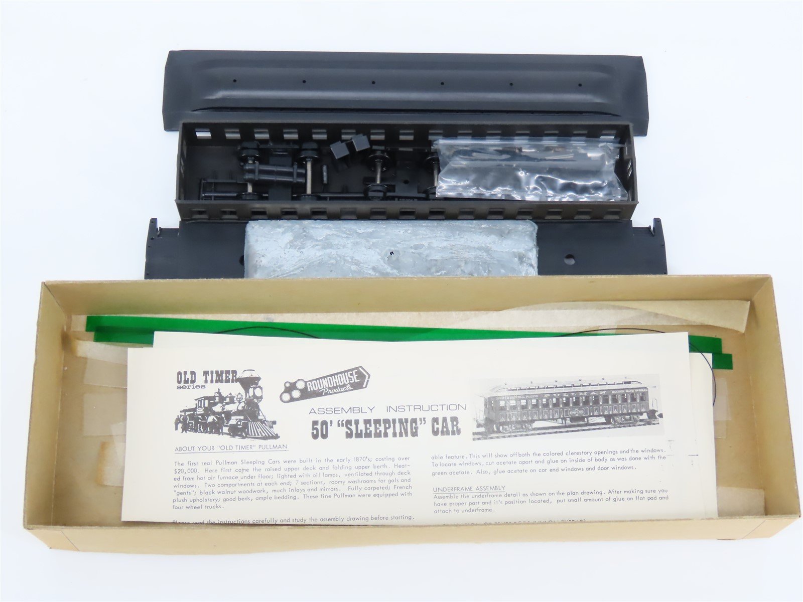 HO Scale Roundhouse Undecorated & UP Pullman Coach, Baggage Passenger Car Kits