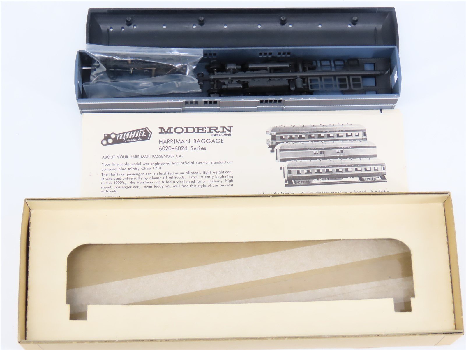 HO Scale Roundhouse Undecorated & UP Pullman Coach, Baggage Passenger Car Kits