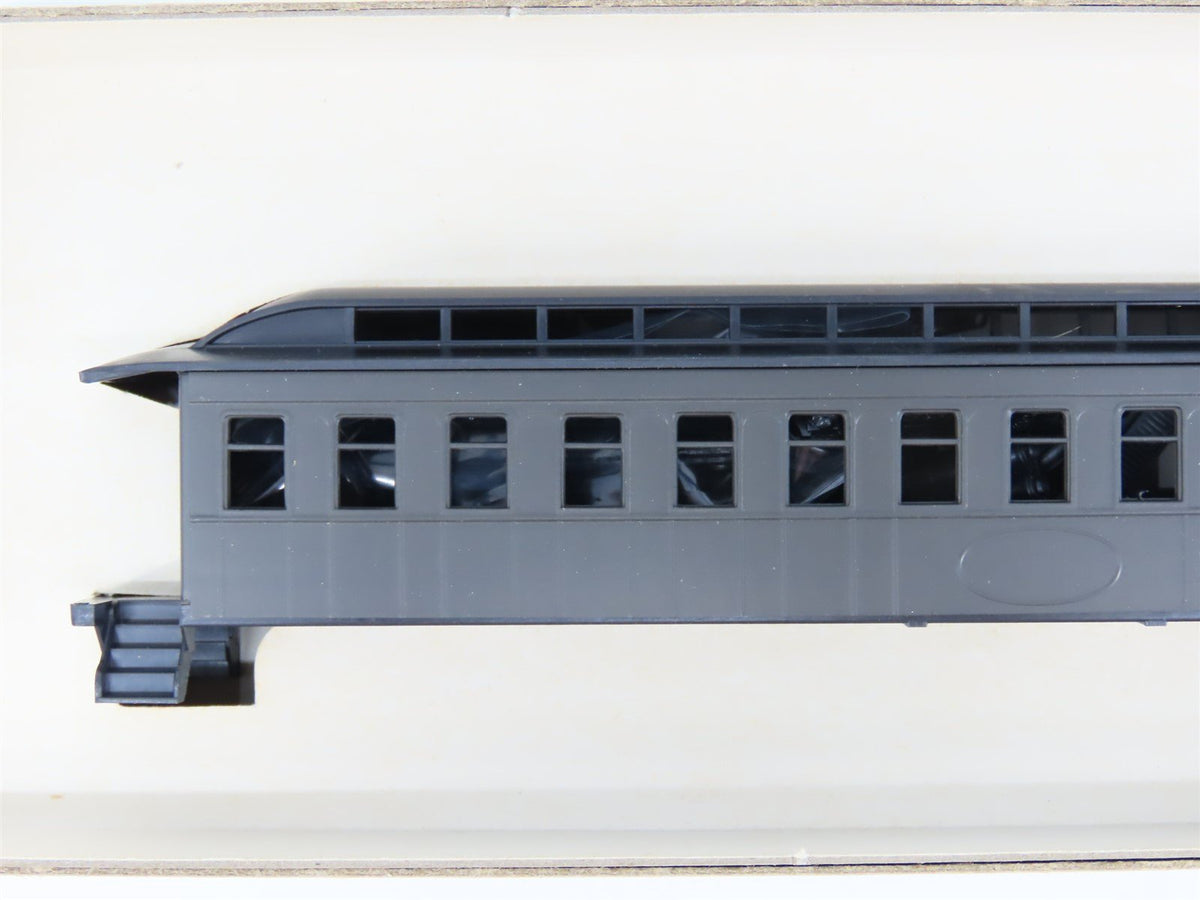 HO Scale Roundhouse Undecorated &amp; UP Pullman Coach, Baggage Passenger Car Kits