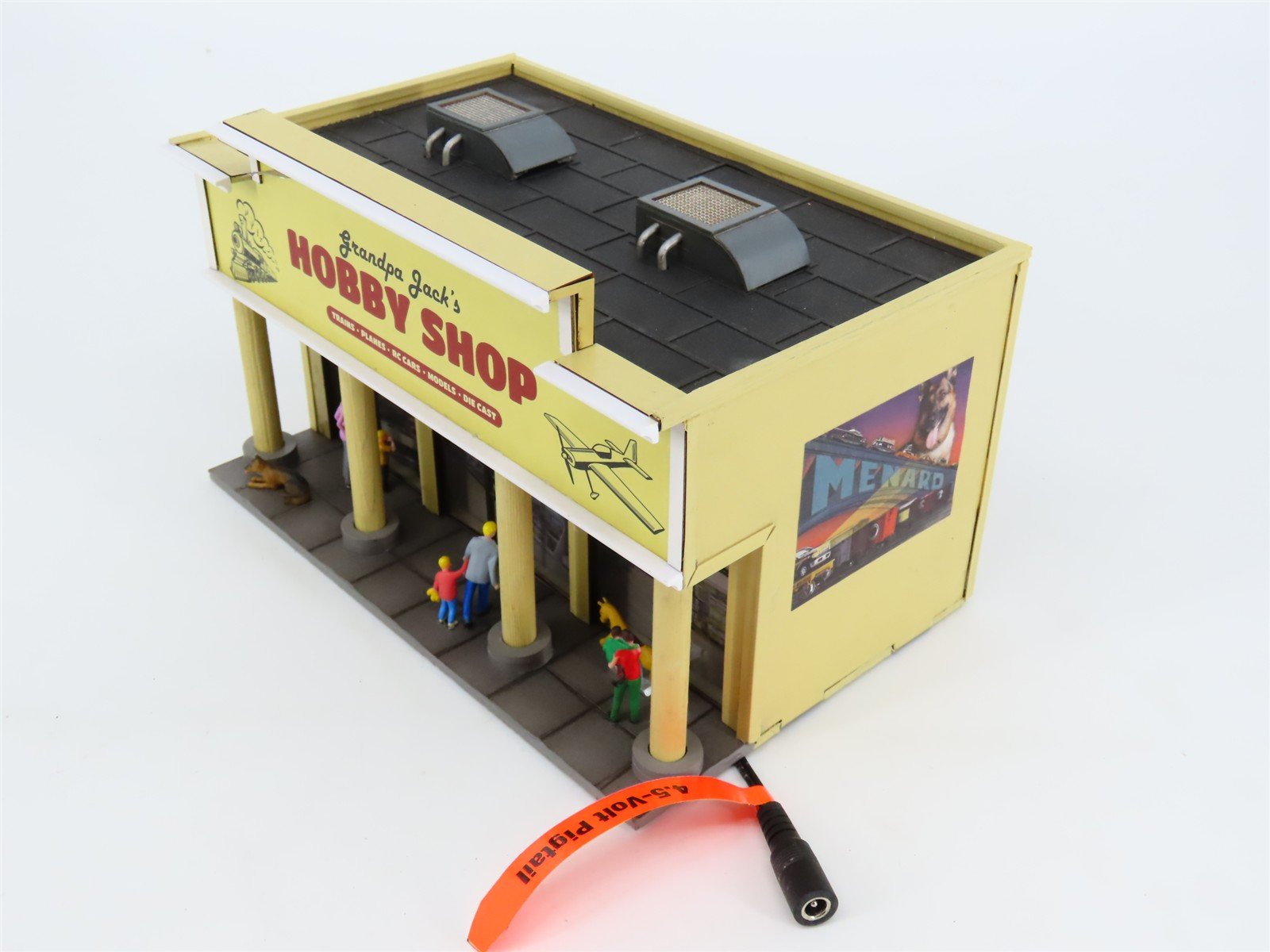 O 1/48 Scale Menards 