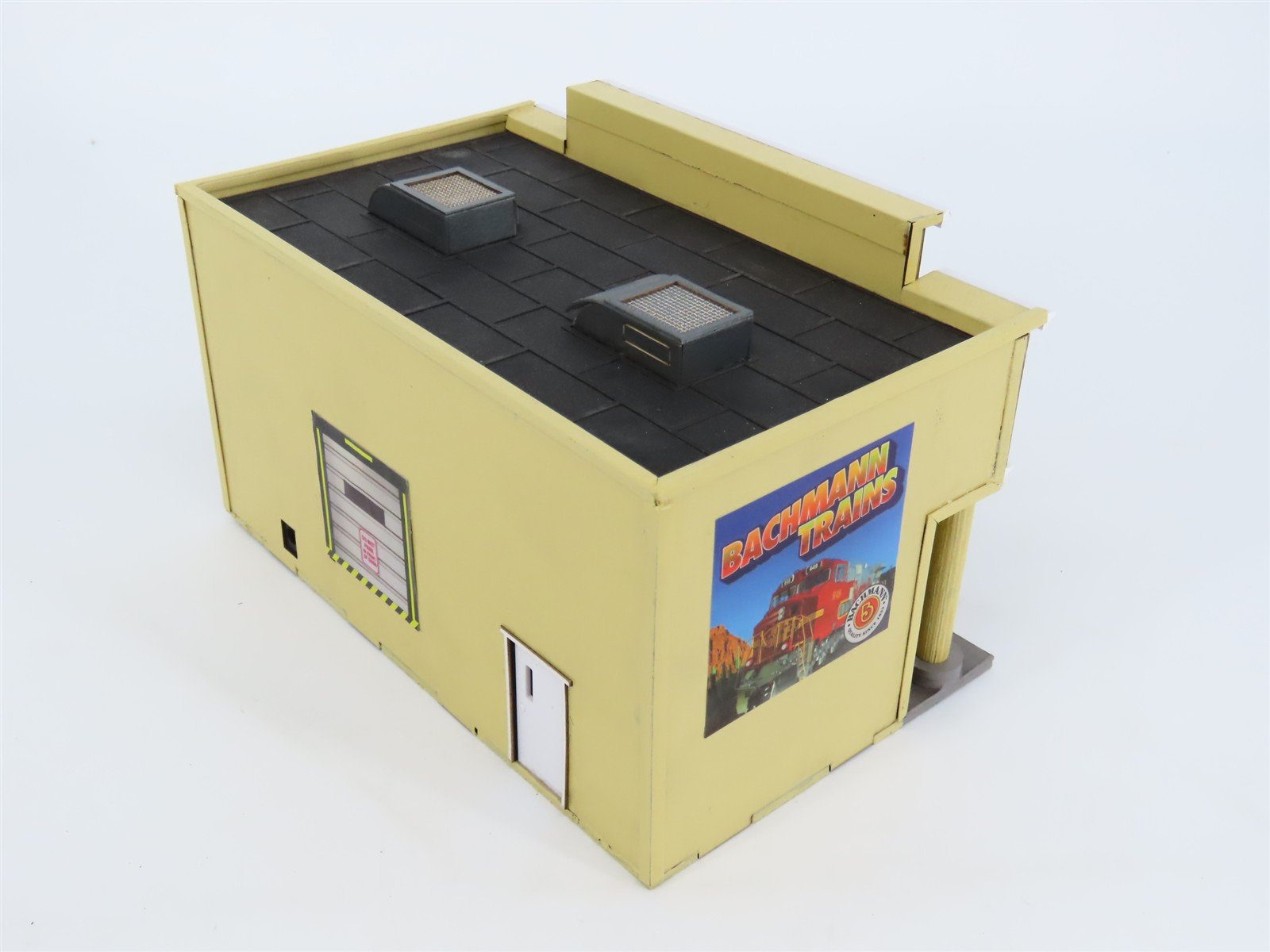 O 1/48 Scale Menards 