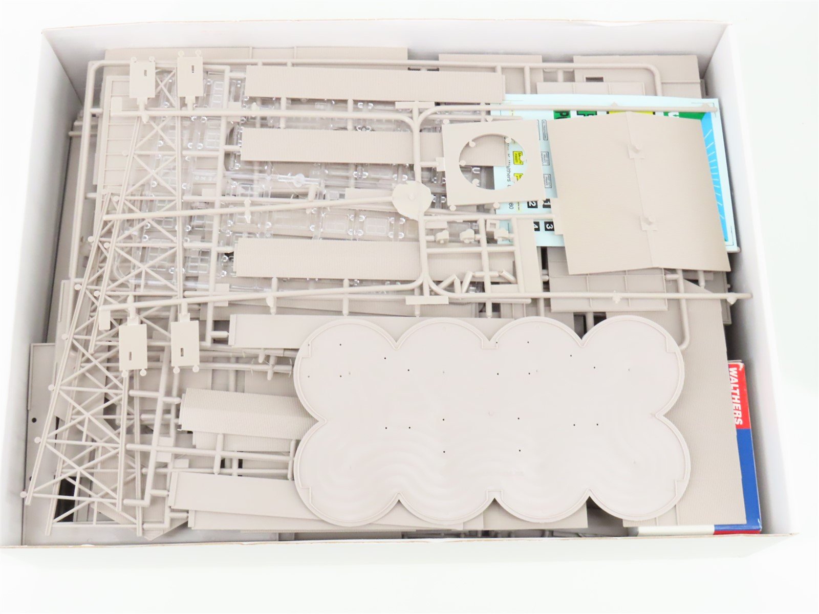 HO Walthers Cornerstone Kit 933-3098 Valley Cement #933-1050 Motorizing Kit