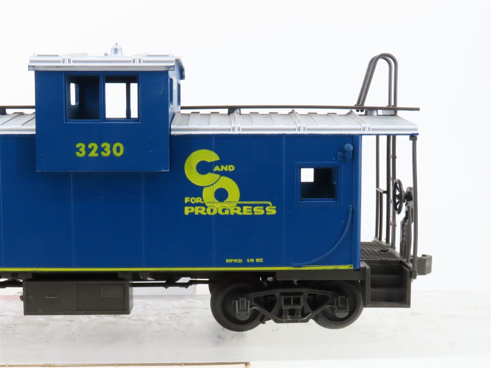 O Scale 2-Rail Atlas 6233 C&O Chesapeake & Ohio Progress Caboose #3230