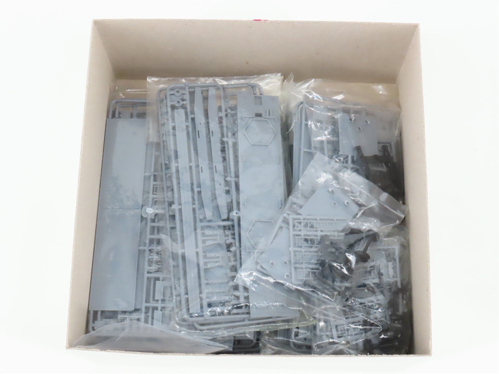 HO Scale Tichy Train Group Kit 6024 UP SP PFE Class R-40 Wood Reefer 6-Pack