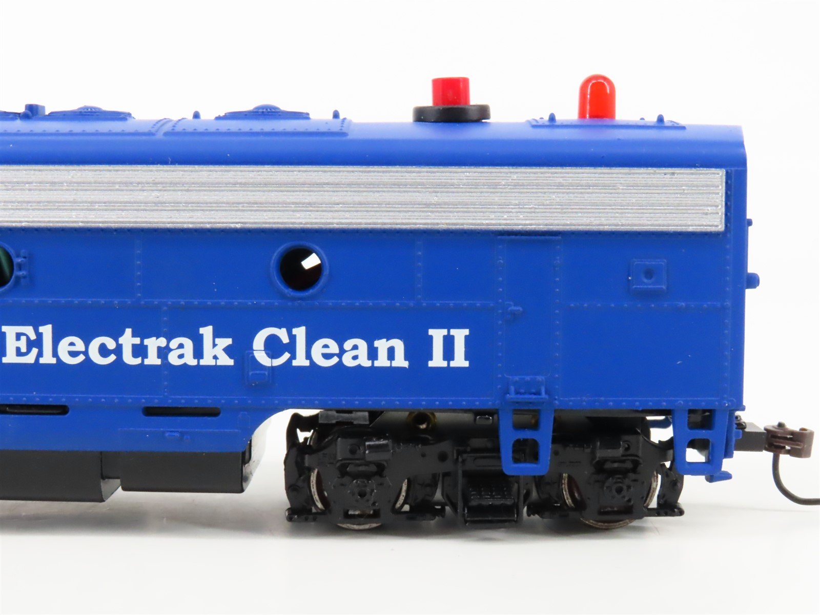 HO Scale Miniatronics' PEC2-1 Electrak Clean II Track Cleaner