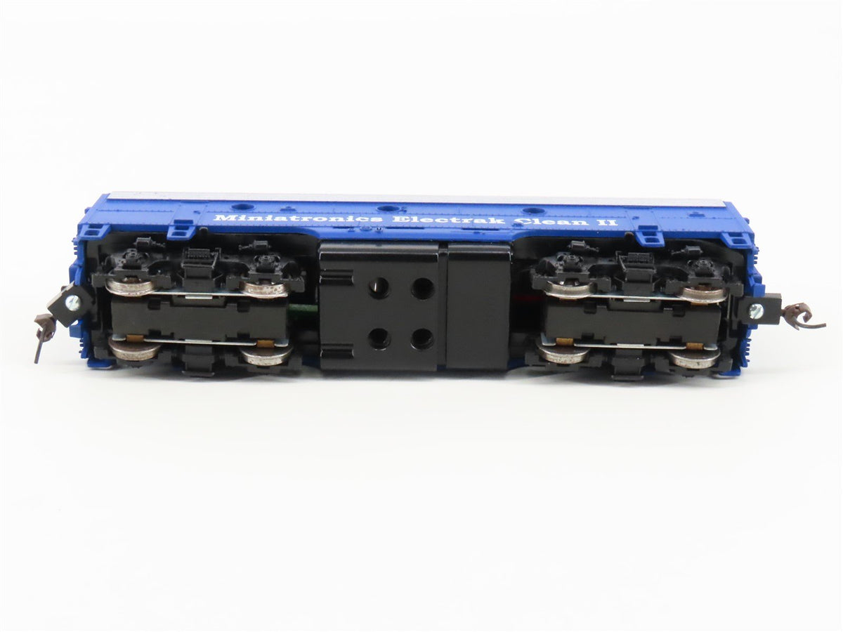 HO Scale Miniatronics&#39; PEC2-1 Electrak Clean II Track Cleaner