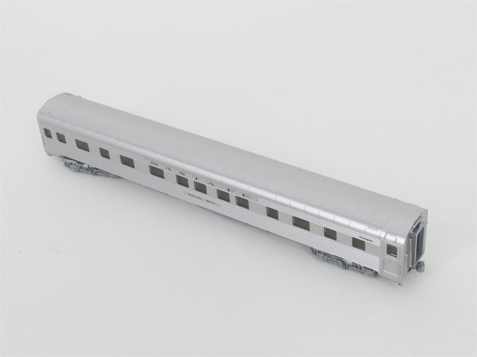 N Scale KATO 156-0905 ATSF Santa Fe Railroad Sleeper Passenger Car 
